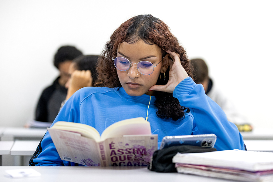 Literatura em Movimento: Jovens como influenciadores no estímulo à leitura